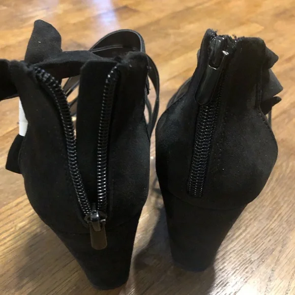 Torrid Black Strappy Wrap Platform Wedge (WW) Size 9.5 WW - Picture 7 of 10